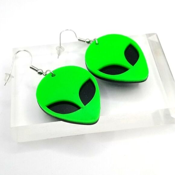 Alien Face Shaped fish Hook Earrings - Picture 4 of 4